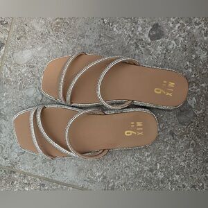 Mix No. 6 NEW Beige and Silver Strappy Moirea Rhinestone Sandals Size 9.5